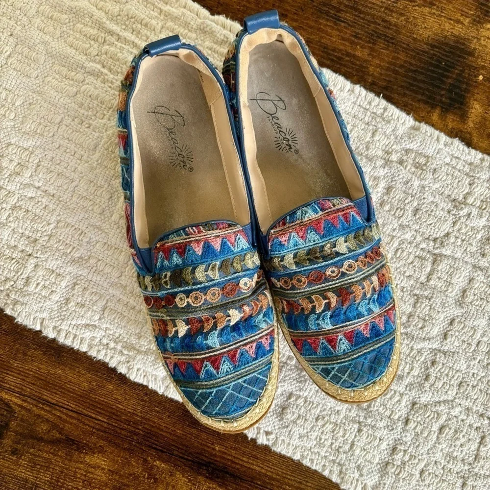 Beacon Espadrille Flats Size 12 N Blue Embroidered Geometric Slip On Loafers